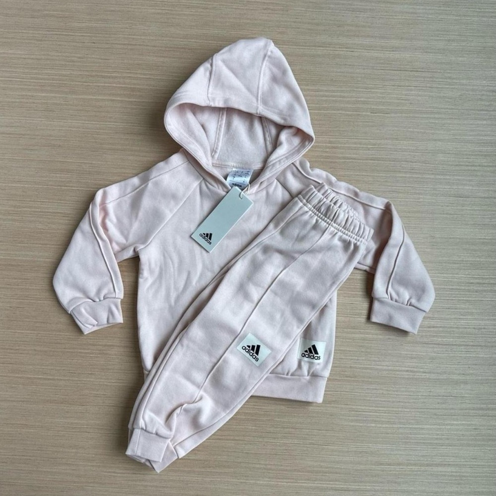 🆕 Adidas Original Tracksuit 2T